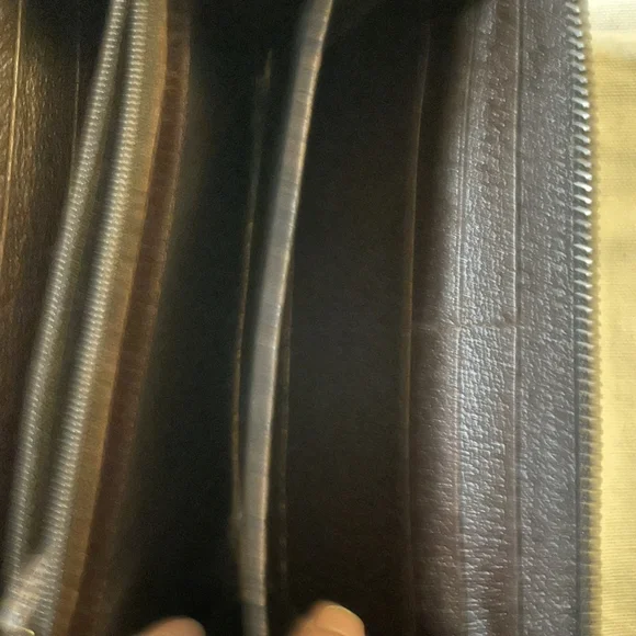 Gucci Brown Monogram Wallet - Picture 6 of 10